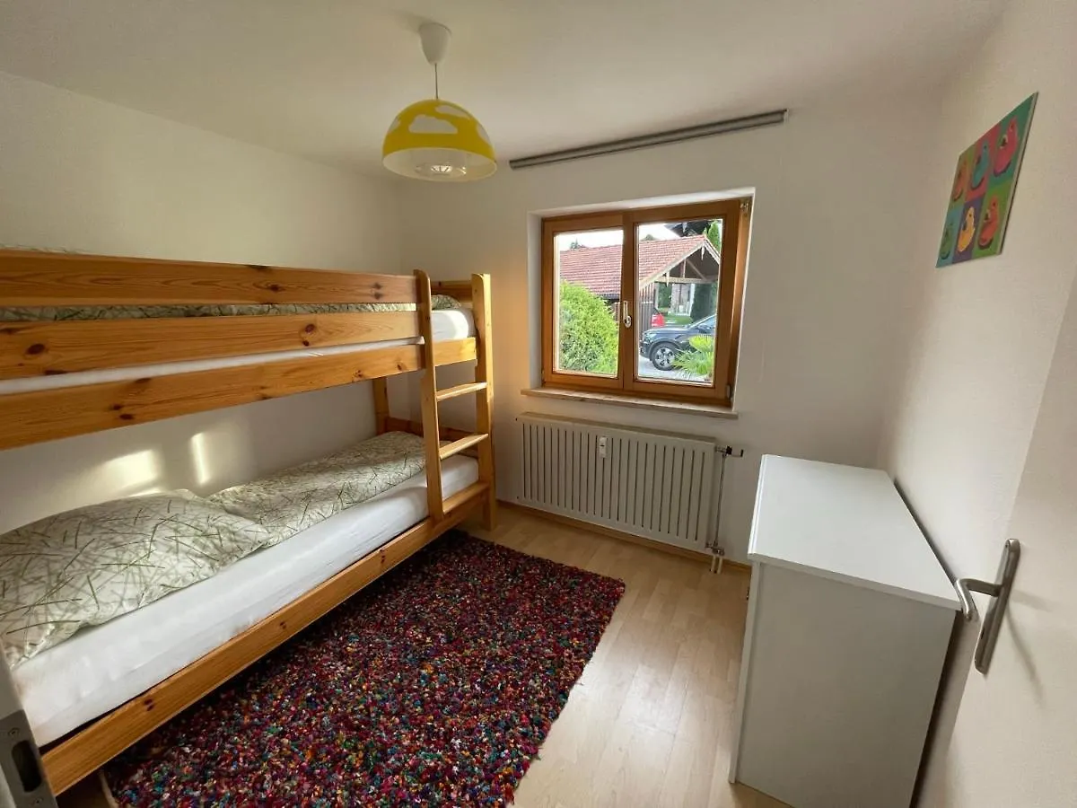 Ferienwohnung Horrer ベルナウ・アム・キームゼー